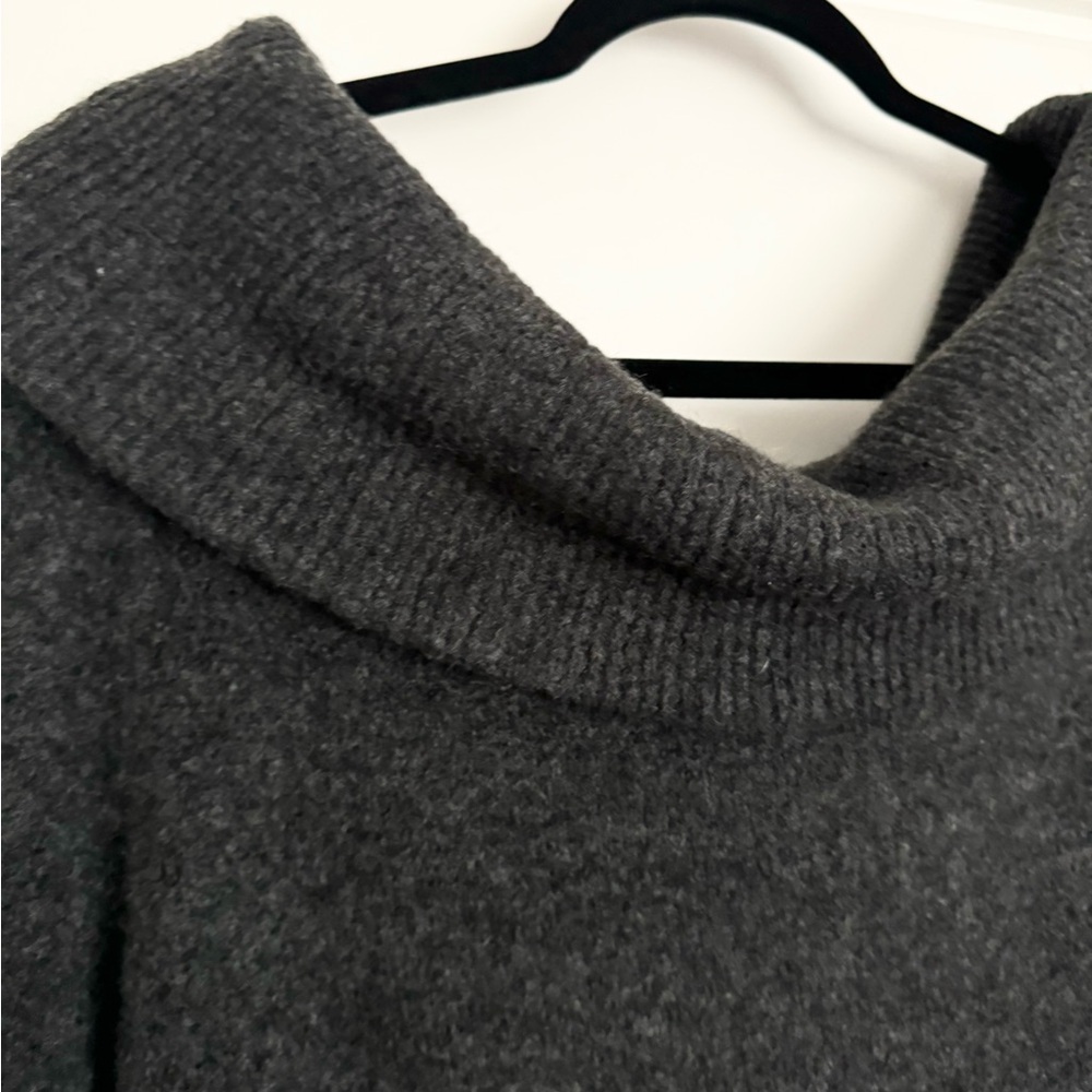 H&M Gray Sweater - Picture 4 of 5